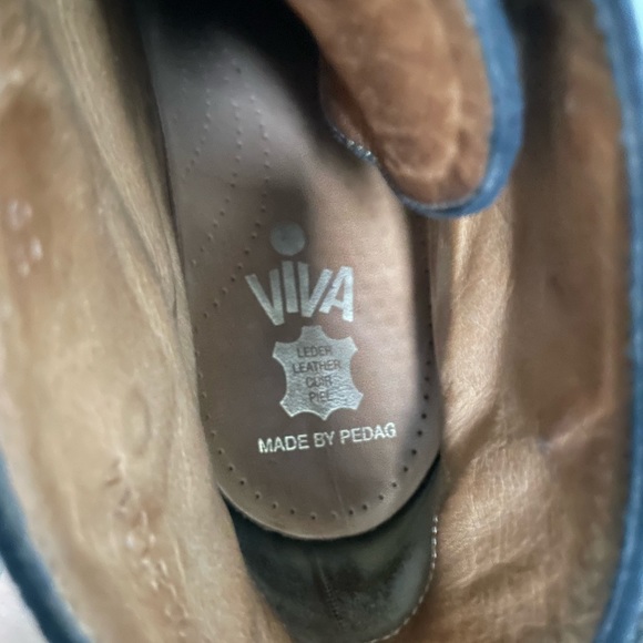 Viva Large Heeled Boot - Picture 2 of 3